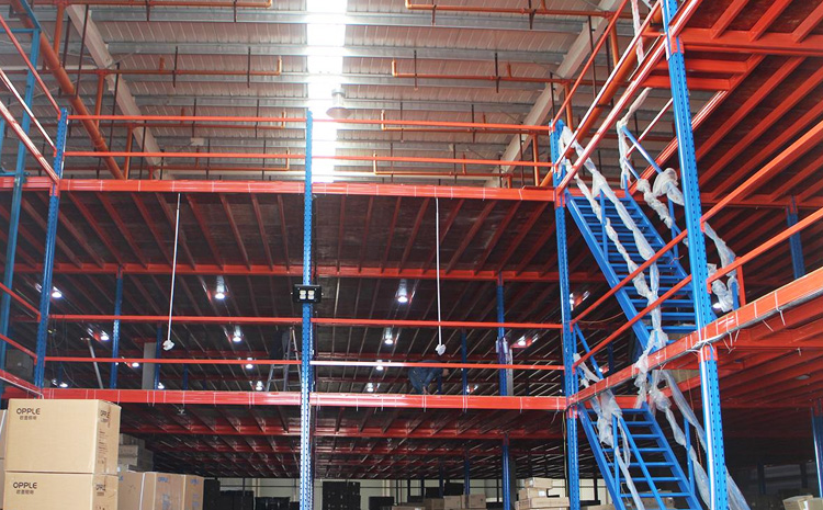 1571472653533952.jpg 閣樓貨架高度.jpg