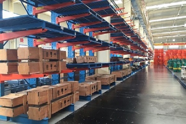 1573869096633182.jpg 懸臂貨架當重型貨架.jpg